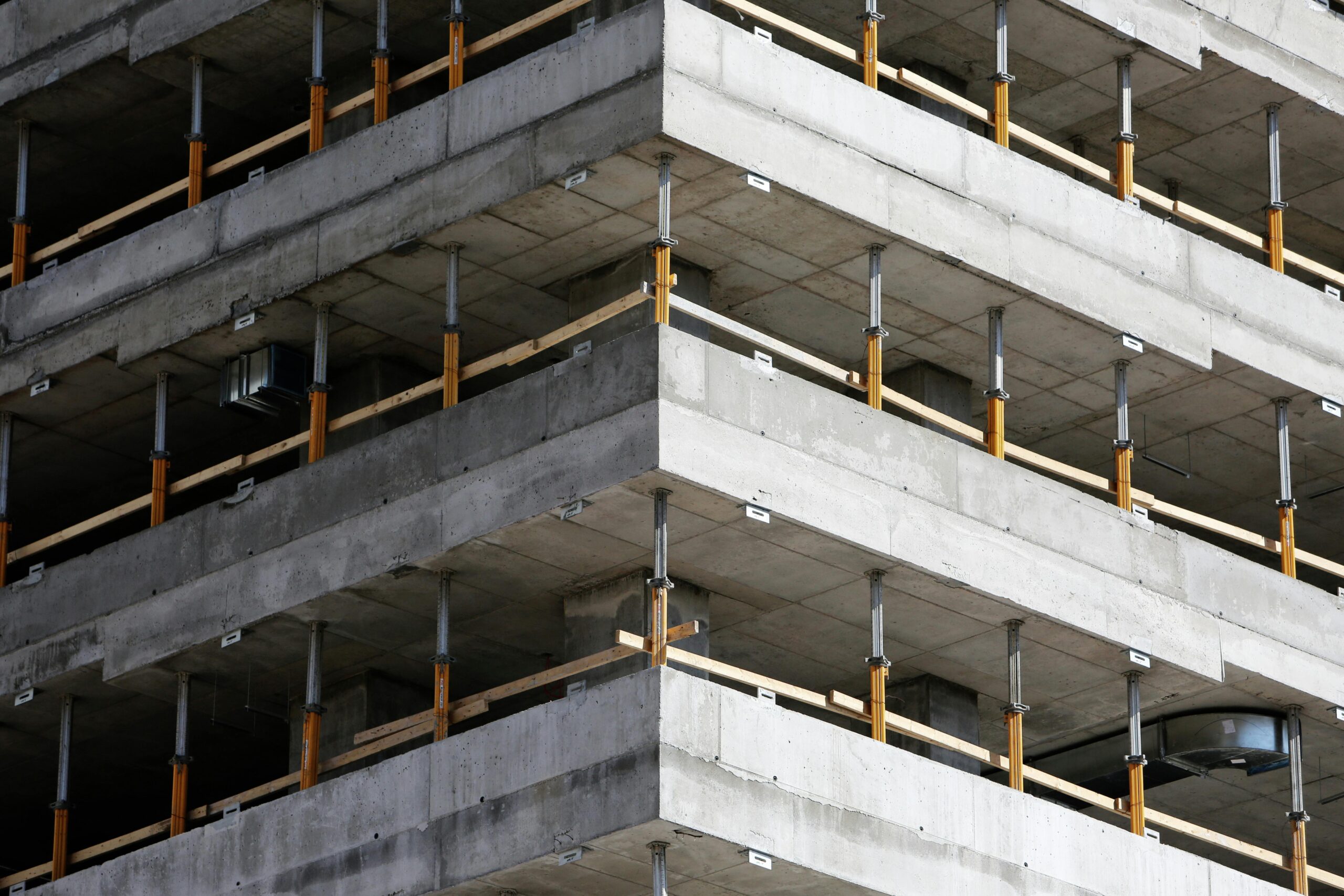Electrification sparks revolution in cement and steel industries