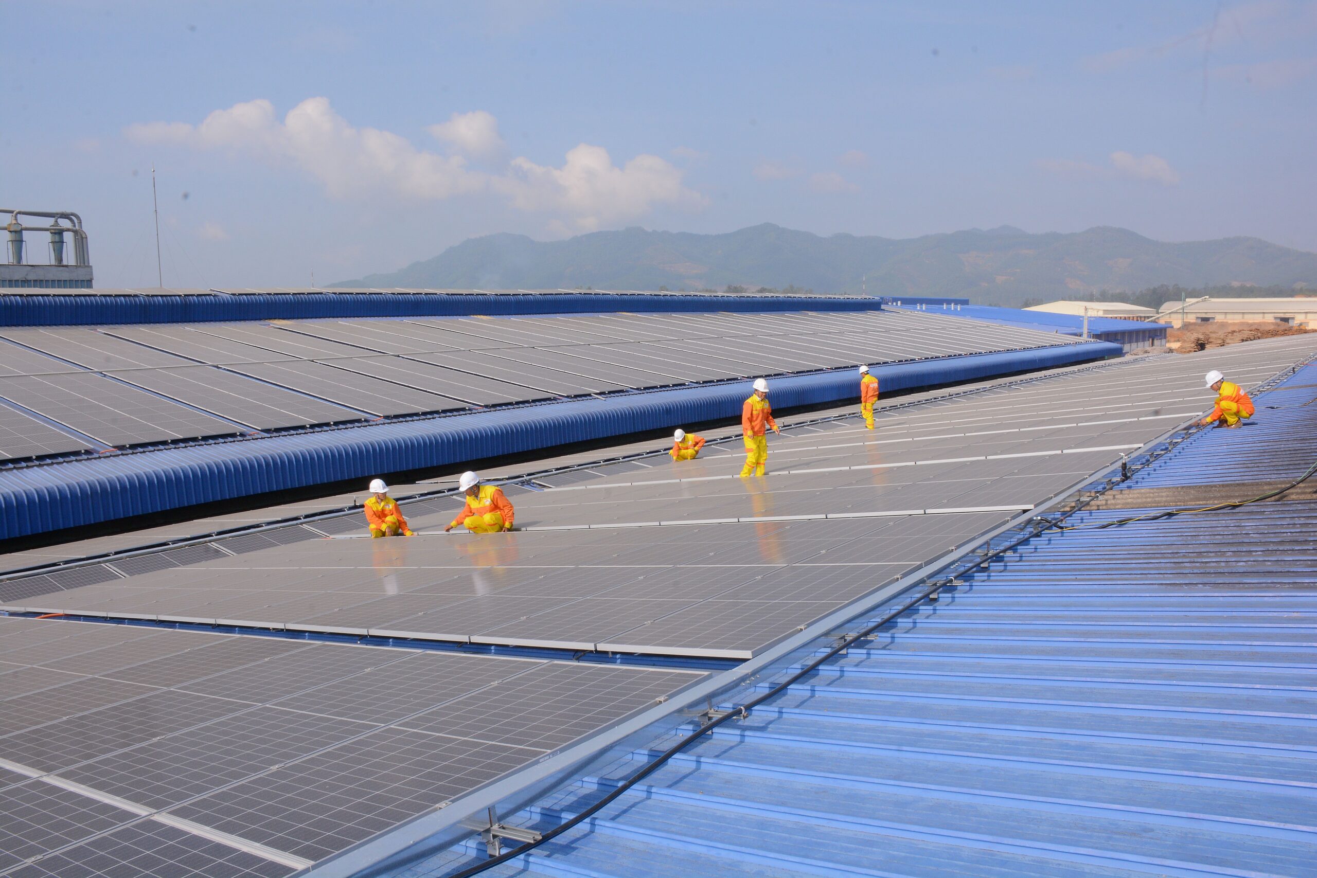Solaire photovoltaïque : la filière tire la « sonnette d’alarme »